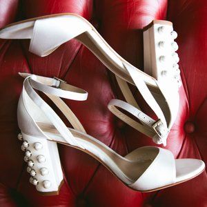 Monique Lhuillier Susanna Pearl Satin Heel bridal sandals in 37.5
